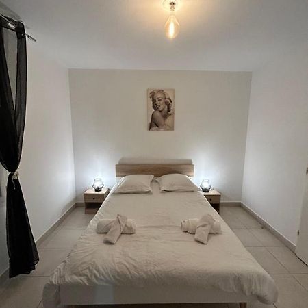 Appartement Avec Terrasse Et Box Entre Plages Et Nature Marseilles Exterior foto