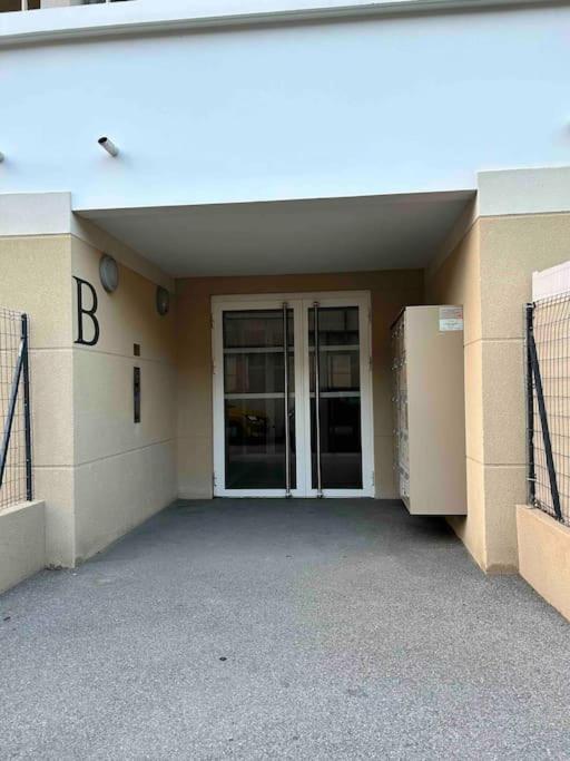 Appartement Avec Terrasse Et Box Entre Plages Et Nature Marseilles Exterior foto