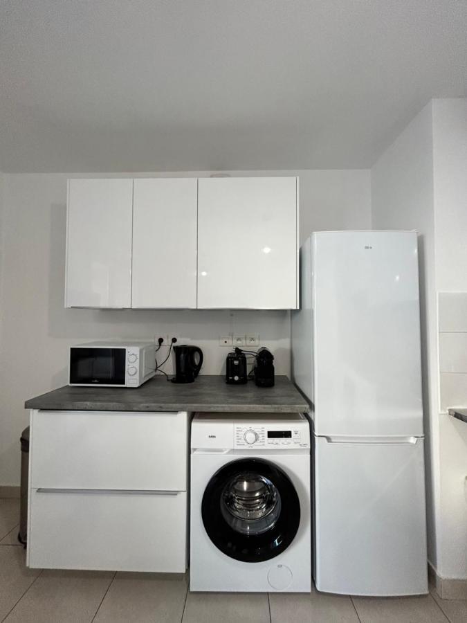 Appartement Avec Terrasse Et Box Entre Plages Et Nature Marseilles Exterior foto