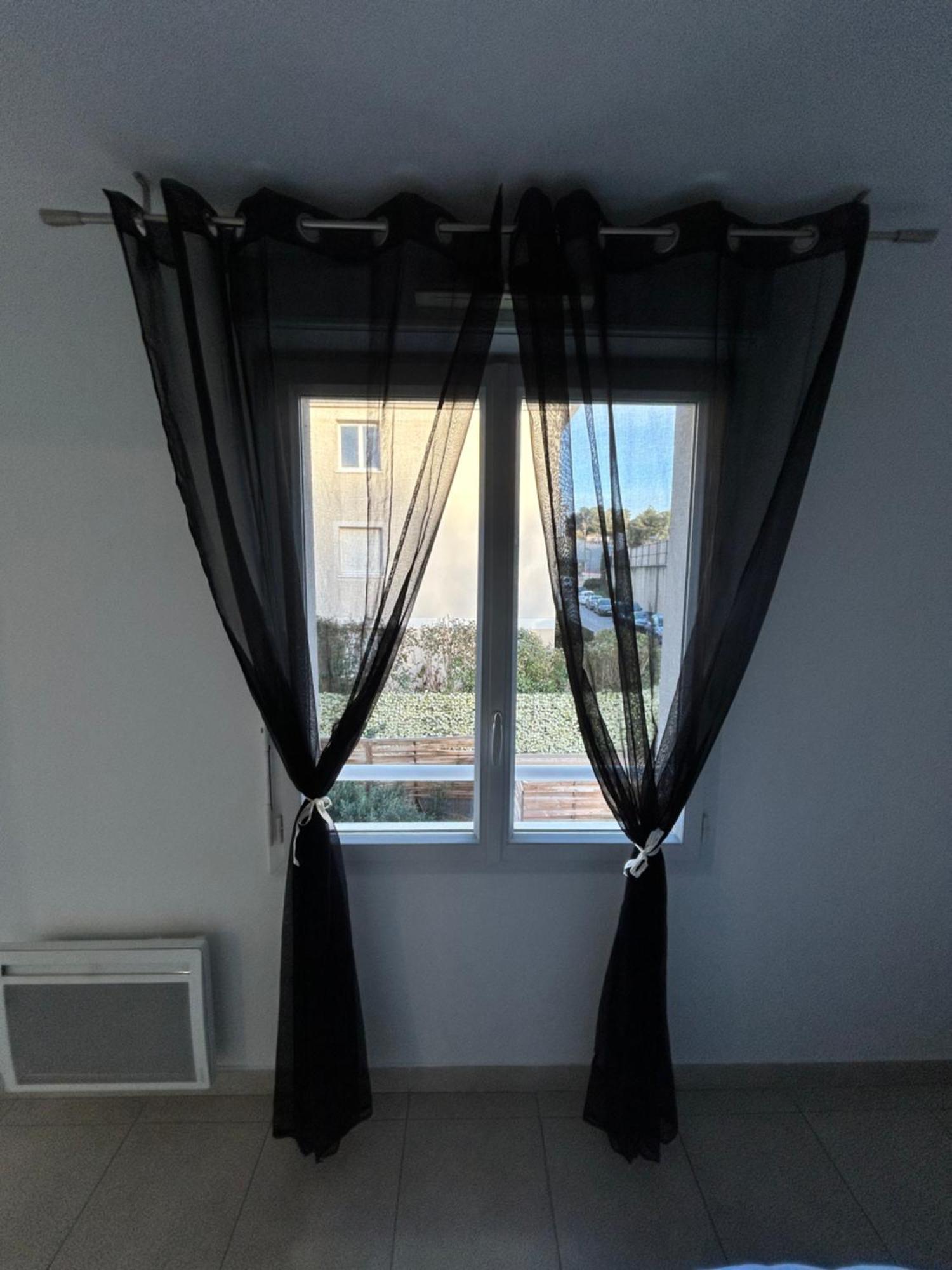 Appartement Avec Terrasse Et Box Entre Plages Et Nature Marseilles Exterior foto