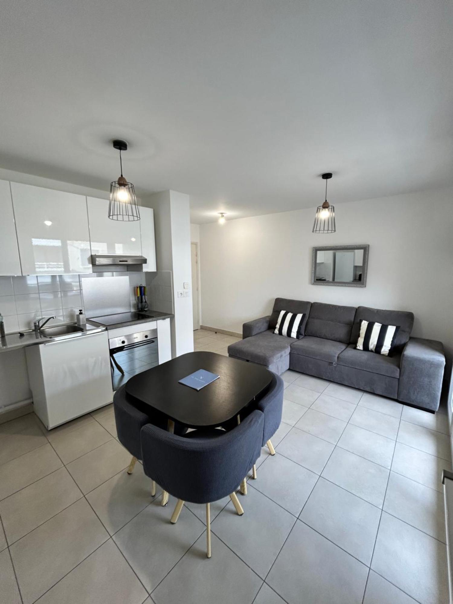 Appartement Avec Terrasse Et Box Entre Plages Et Nature Marseilles Exterior foto