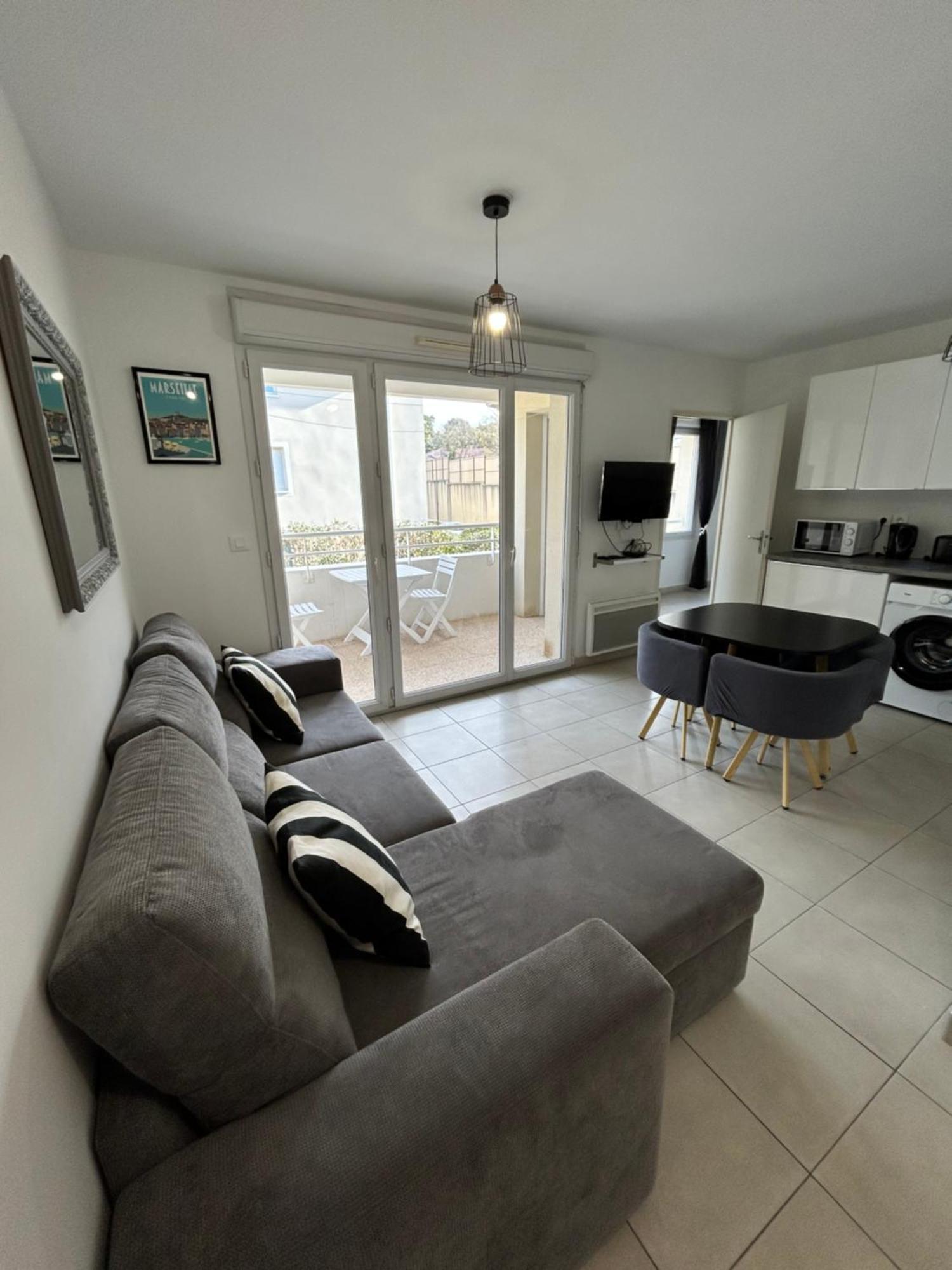 Appartement Avec Terrasse Et Box Entre Plages Et Nature Marseilles Exterior foto